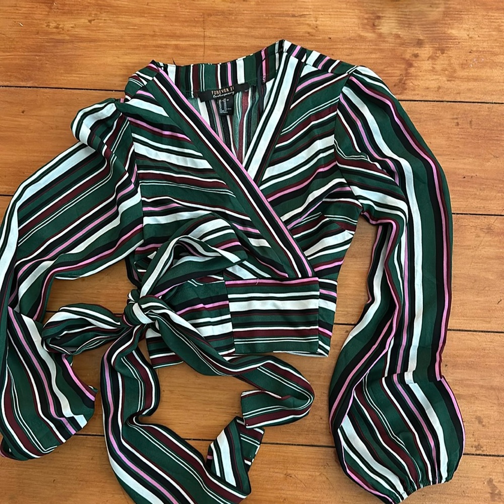 Cropped Long Sleeve Top